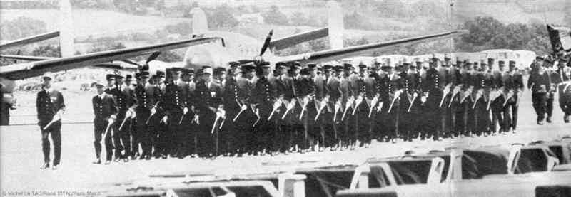 14_NumParisMatch3 (Delle Luche).jpg - Pau, le 3 août 1971. Honneurs militaires
